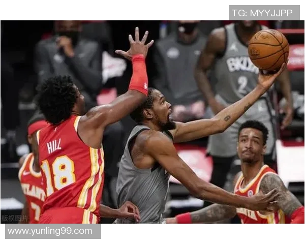 1月2日NBA精彩对决老鹰与篮网全场比赛录像回顾与精彩瞬间分析